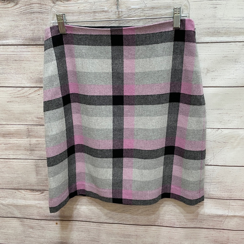 TALBOTS WOOL BLEND SKIRT IN NAVY BLUE AND PINK PLAID